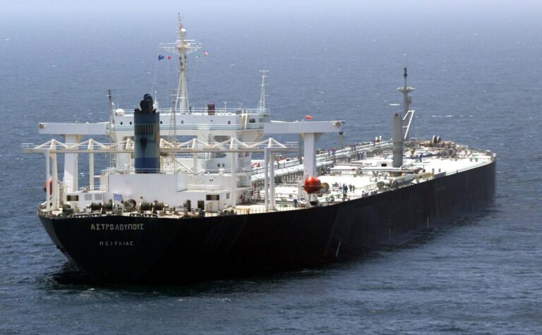Japón adquiere crudo ruso por primera vez desde el cierre del estrecho de Ormuz