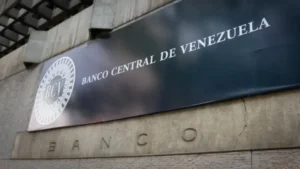 ​BCV fija precio del dólar y euro para este viernes